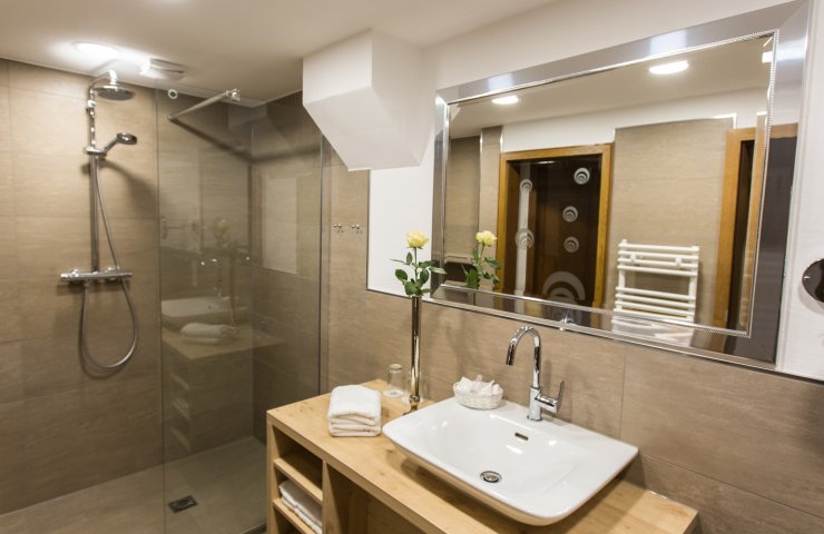 Neues Badezimmer in drei Komfort-Doppelzimmern